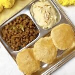 2 Puris, Halwa and Channa